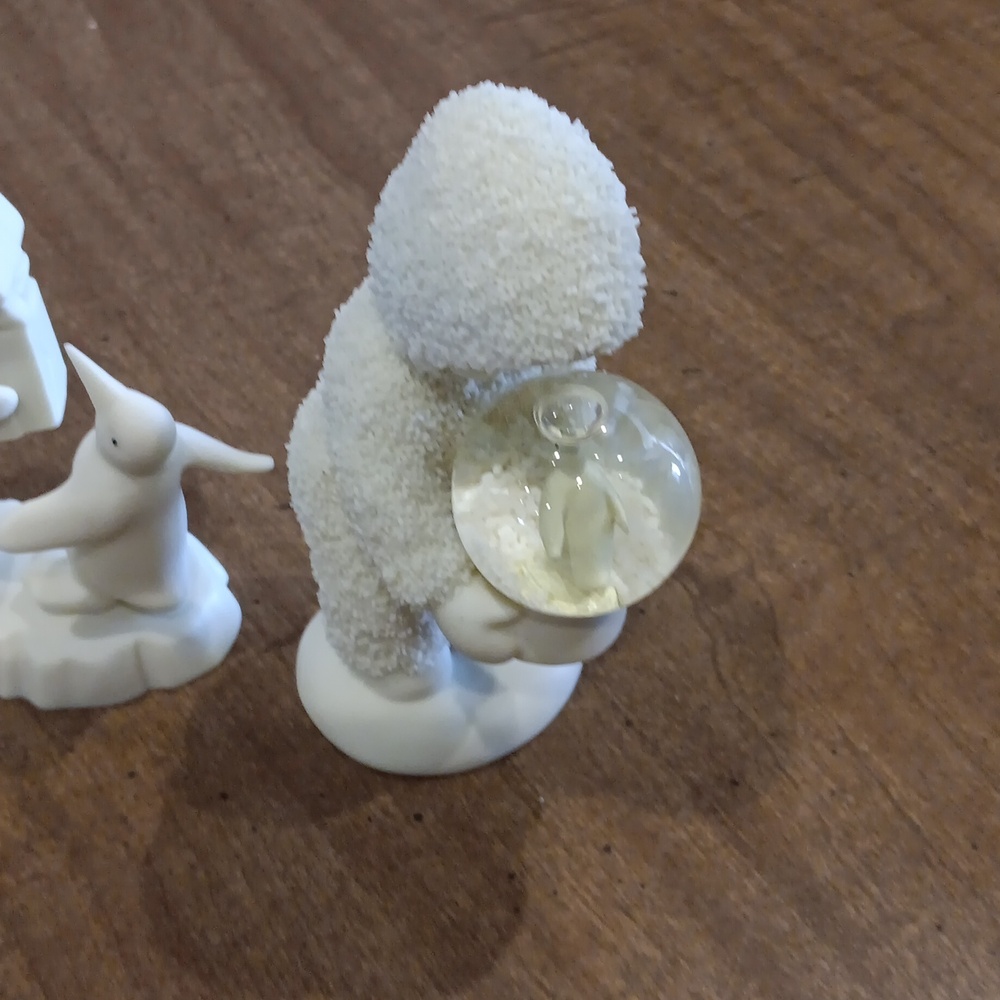 Snowy Figurine Set - White - Picture 4 of 4